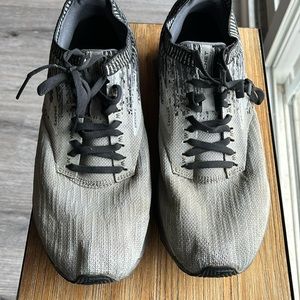 BROOKS Ricochet Men’s Running Sneakers Size 11 Medium D 1102931D049